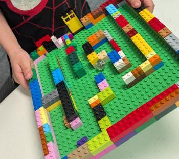 buiding brick marble maze